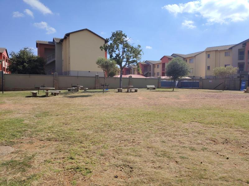 To Let 2 Bedroom Property for Rent in Monavoni Gauteng