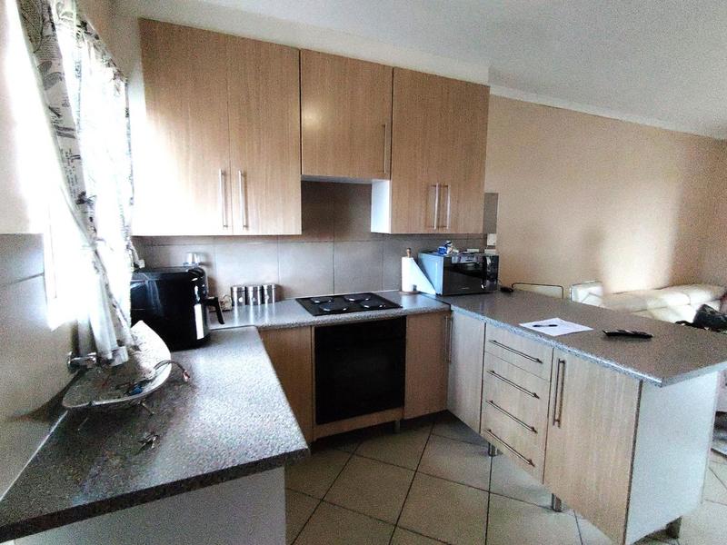 To Let 2 Bedroom Property for Rent in Monavoni Gauteng