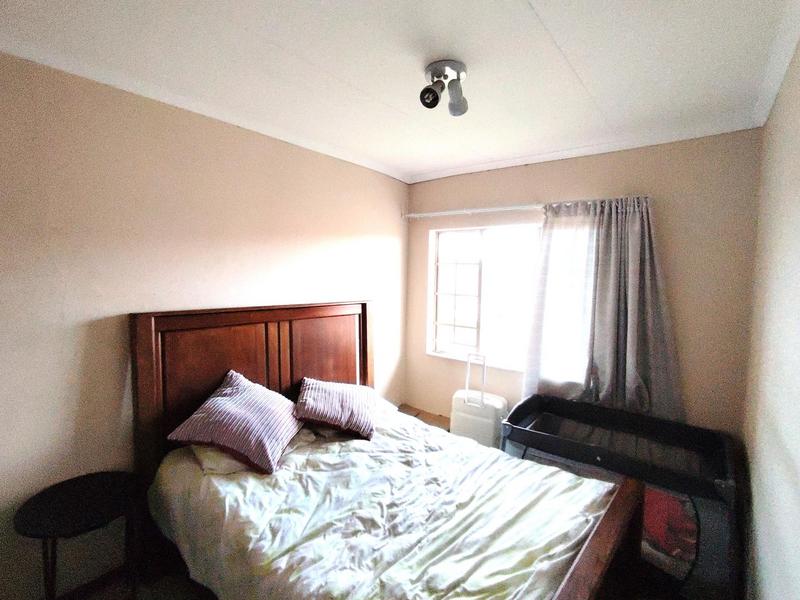 To Let 2 Bedroom Property for Rent in Monavoni Gauteng