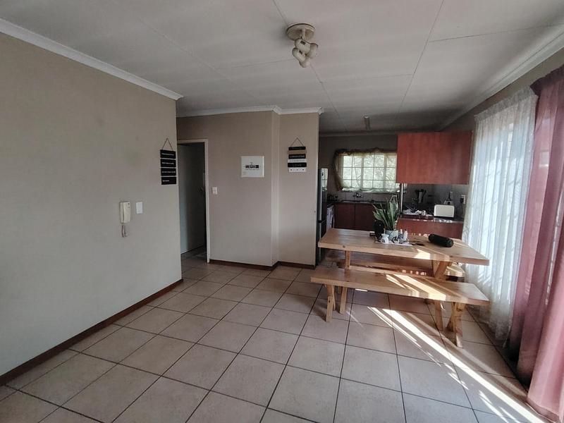 2 Bedroom Property for Sale in The Reeds Gauteng