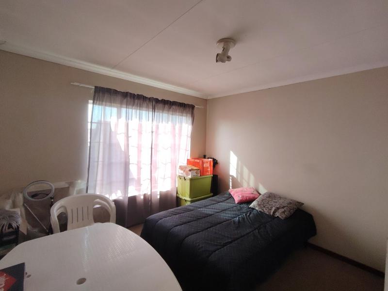 2 Bedroom Property for Sale in The Reeds Gauteng