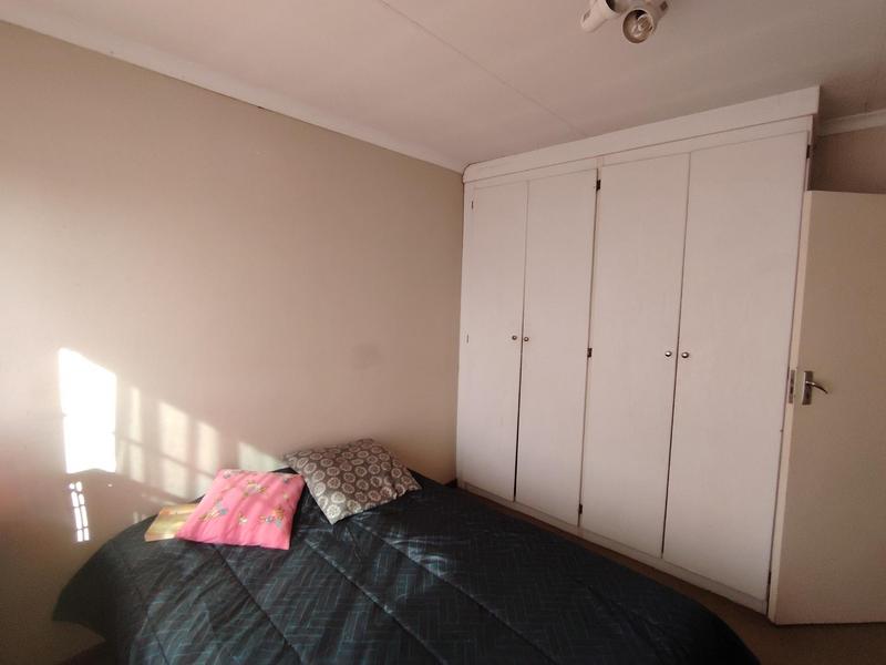 2 Bedroom Property for Sale in The Reeds Gauteng