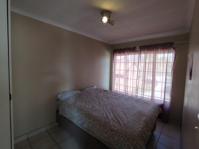 2 Bedroom Property for Sale in The Reeds Gauteng