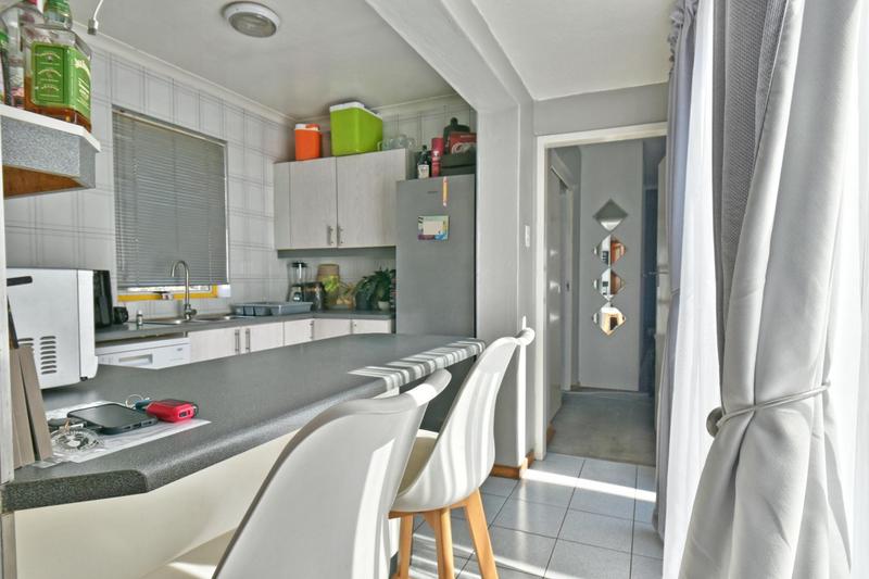 1 Bedroom Property for Sale in Glenanda Gauteng