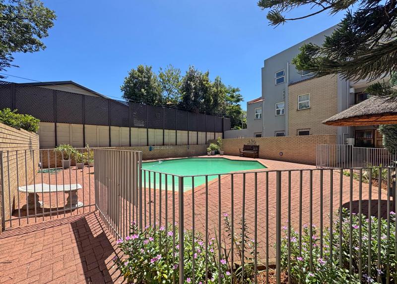 1 Bedroom Property for Sale in Glenanda Gauteng