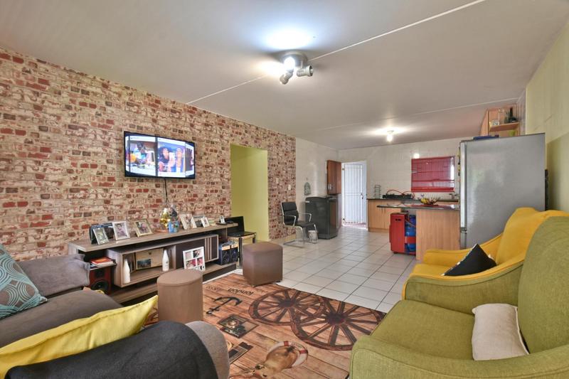 3 Bedroom Property for Sale in Oakdene Gauteng