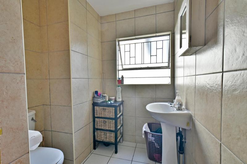 3 Bedroom Property for Sale in Oakdene Gauteng