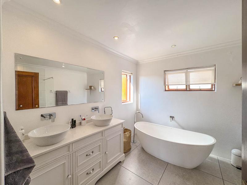 3 Bedroom Property for Sale in Midstream Estate Gauteng