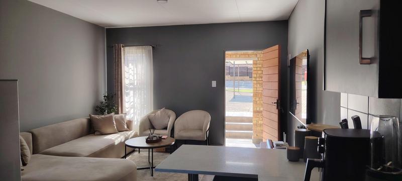 2 Bedroom Property for Sale in Groblerpark Gauteng