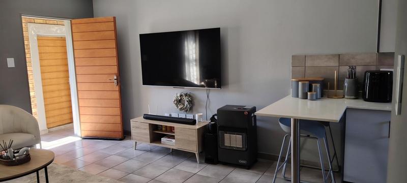 2 Bedroom Property for Sale in Groblerpark Gauteng