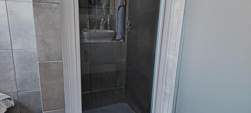 2 Bedroom Property for Sale in Groblerpark Gauteng