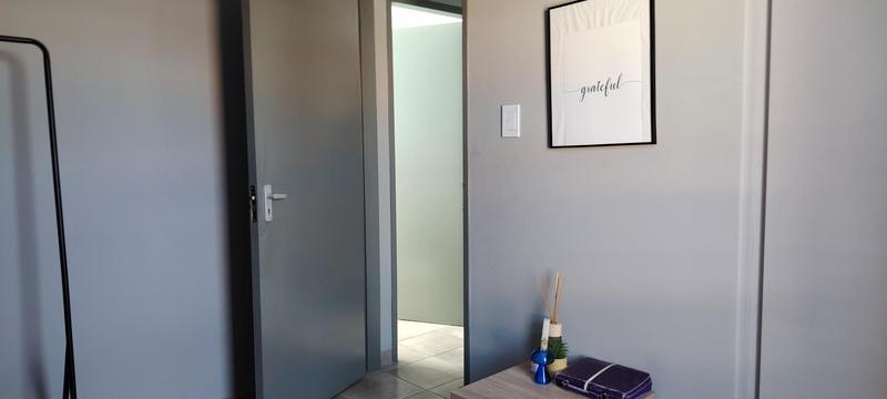 2 Bedroom Property for Sale in Groblerpark Gauteng