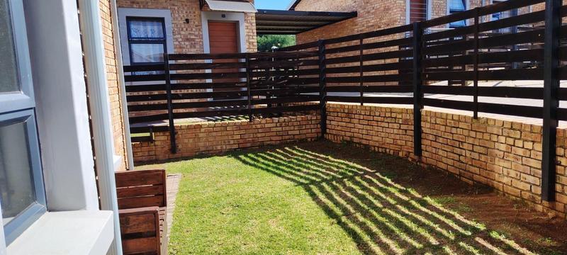 2 Bedroom Property for Sale in Groblerpark Gauteng