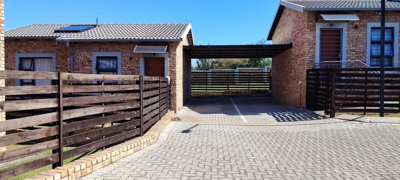 2 Bedroom Property for Sale in Groblerpark Gauteng