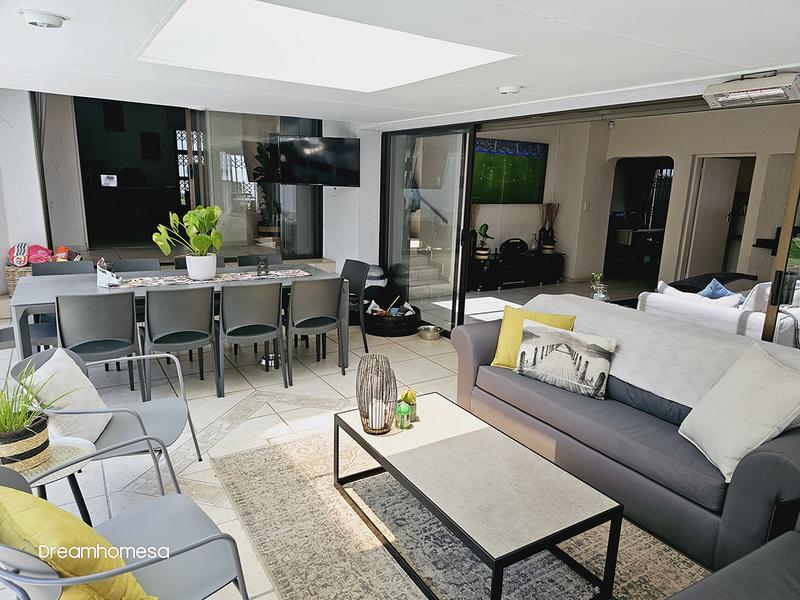 To Let 4 Bedroom Property for Rent in Sandhurst Gauteng