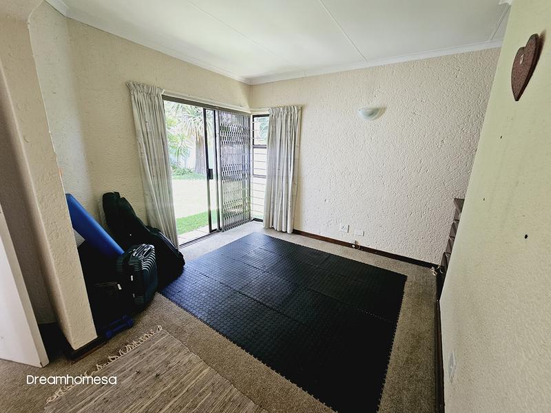 To Let 4 Bedroom Property for Rent in Sandhurst Gauteng