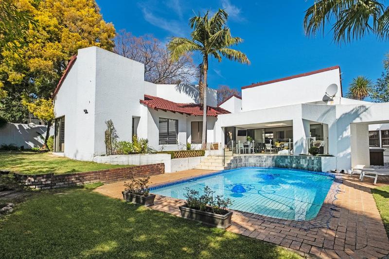To Let 4 Bedroom Property for Rent in Sandhurst Gauteng