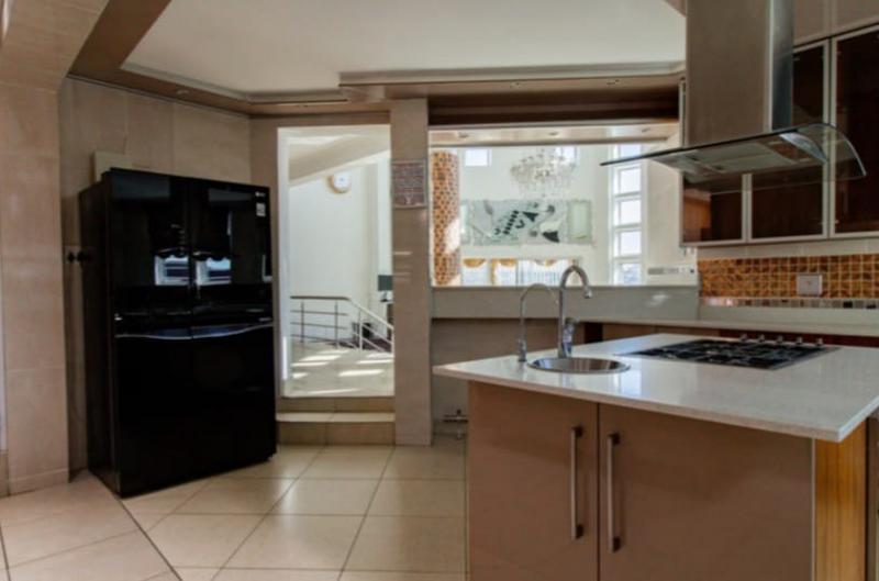 6 Bedroom Property for Sale in Bassonia Gauteng