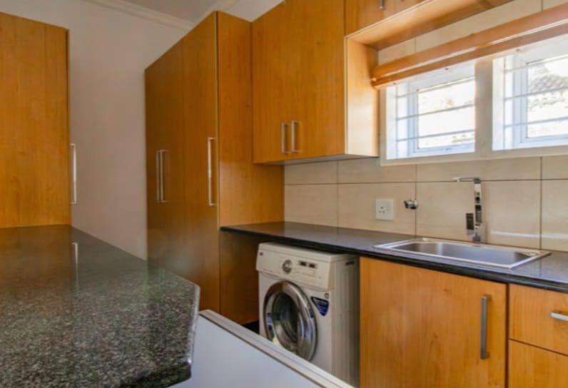 6 Bedroom Property for Sale in Bassonia Gauteng