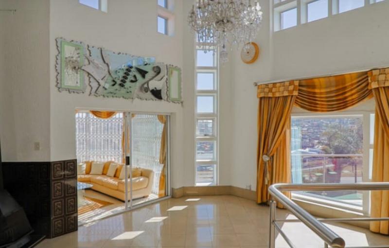 6 Bedroom Property for Sale in Bassonia Gauteng