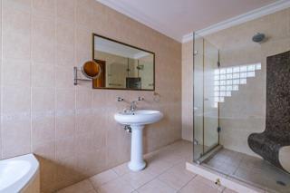 6 Bedroom Property for Sale in Bassonia Gauteng