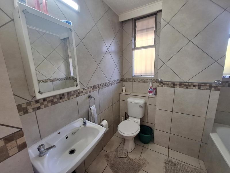 3 Bedroom Property for Sale in Murrayfield Gauteng