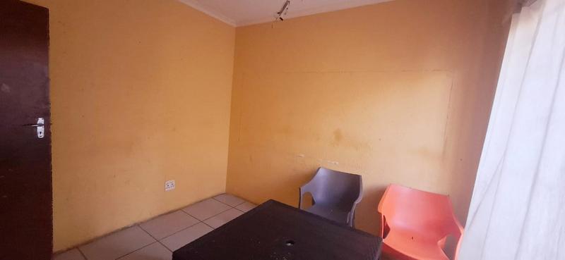 6 Bedroom Property for Sale in Tembisa Gauteng