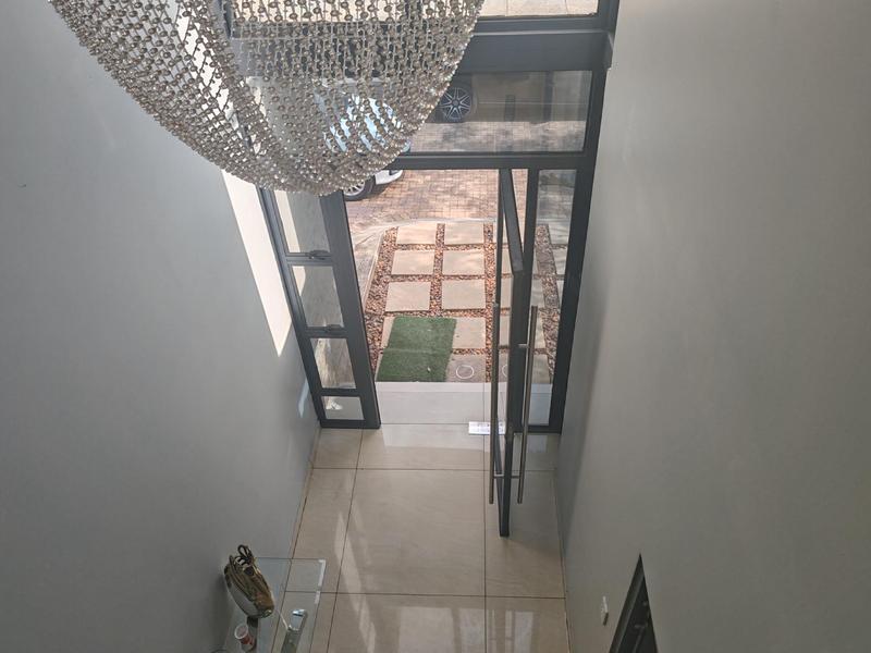To Let 4 Bedroom Property for Rent in Bedfordview Gauteng