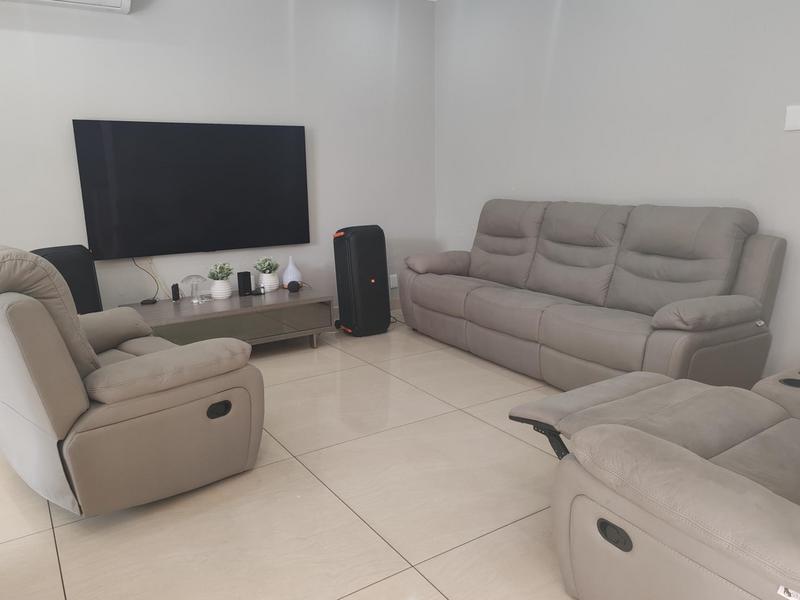 To Let 4 Bedroom Property for Rent in Bedfordview Gauteng
