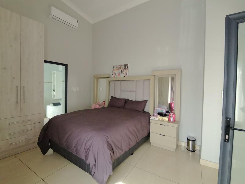 To Let 4 Bedroom Property for Rent in Bedfordview Gauteng