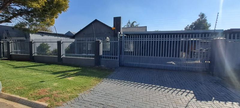 0 Bedroom Property for Sale in Ravenswood Gauteng
