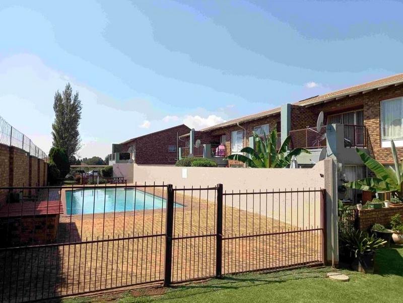 2 Bedroom Property for Sale in Ravenswood Gauteng