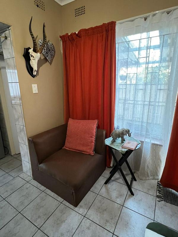 To Let 2 Bedroom Property for Rent in Bardene Gauteng