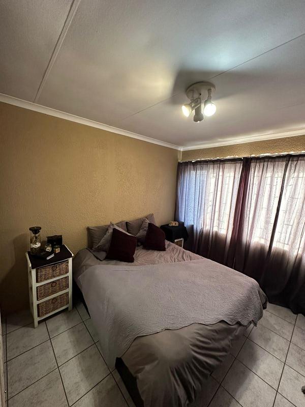 To Let 2 Bedroom Property for Rent in Bardene Gauteng
