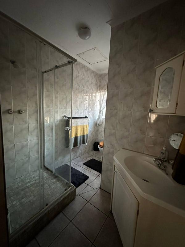 To Let 2 Bedroom Property for Rent in Bardene Gauteng