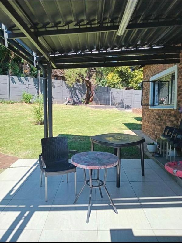 To Let 4 Bedroom Property for Rent in Weltevreden Park Gauteng