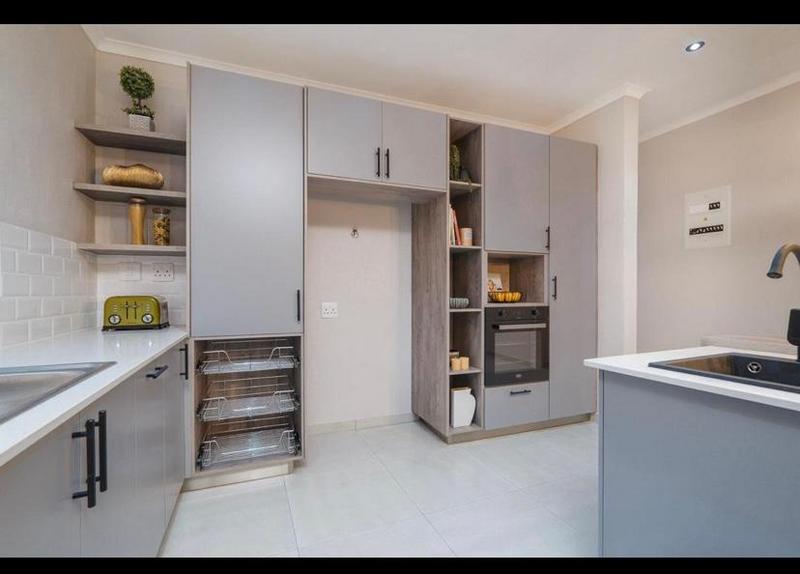 To Let 4 Bedroom Property for Rent in Weltevreden Park Gauteng