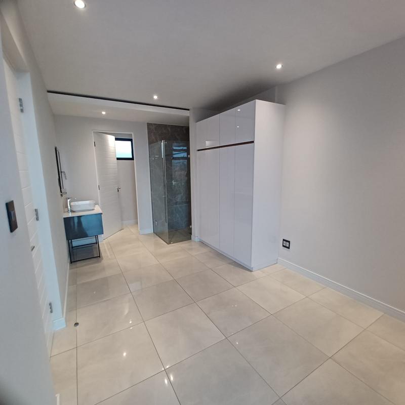 To Let 2 Bedroom Property for Rent in Houghton Estate Gauteng