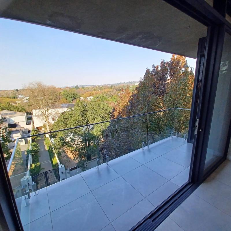 To Let 2 Bedroom Property for Rent in Houghton Estate Gauteng