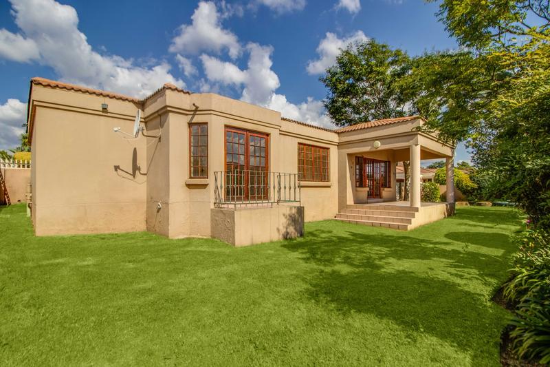 3 Bedroom Property for Sale in Douglasdale Gauteng