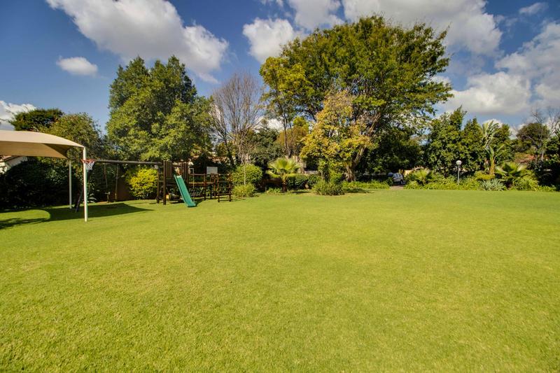 3 Bedroom Property for Sale in Douglasdale Gauteng