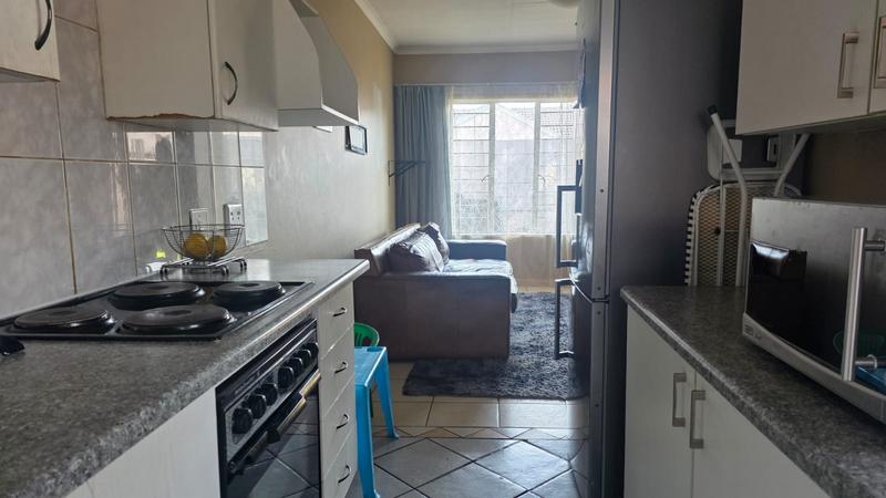 To Let 2 Bedroom Property for Rent in Rooihuiskraal North Gauteng