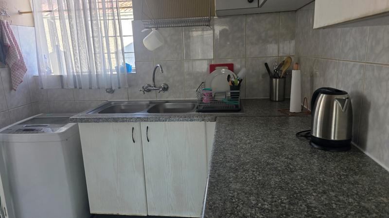 To Let 2 Bedroom Property for Rent in Rooihuiskraal North Gauteng