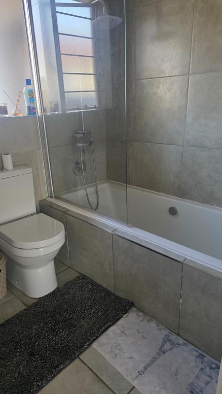 To Let 2 Bedroom Property for Rent in Rooihuiskraal North Gauteng