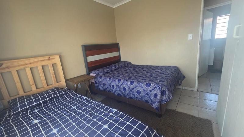 To Let 2 Bedroom Property for Rent in Rooihuiskraal North Gauteng