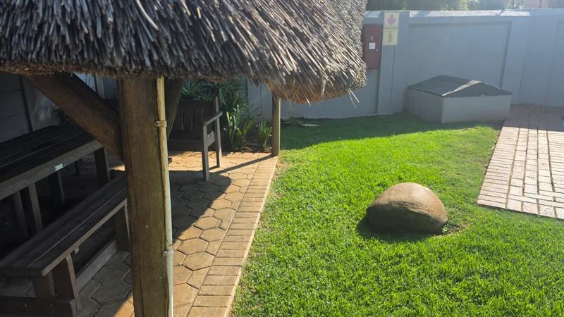 To Let 2 Bedroom Property for Rent in Rooihuiskraal North Gauteng