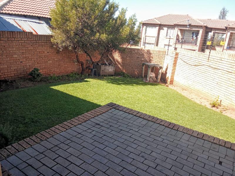 3 Bedroom Property for Sale in Halfway Gardens Gauteng