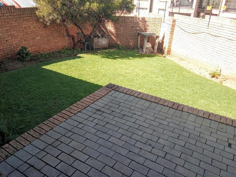 3 Bedroom Property for Sale in Halfway Gardens Gauteng