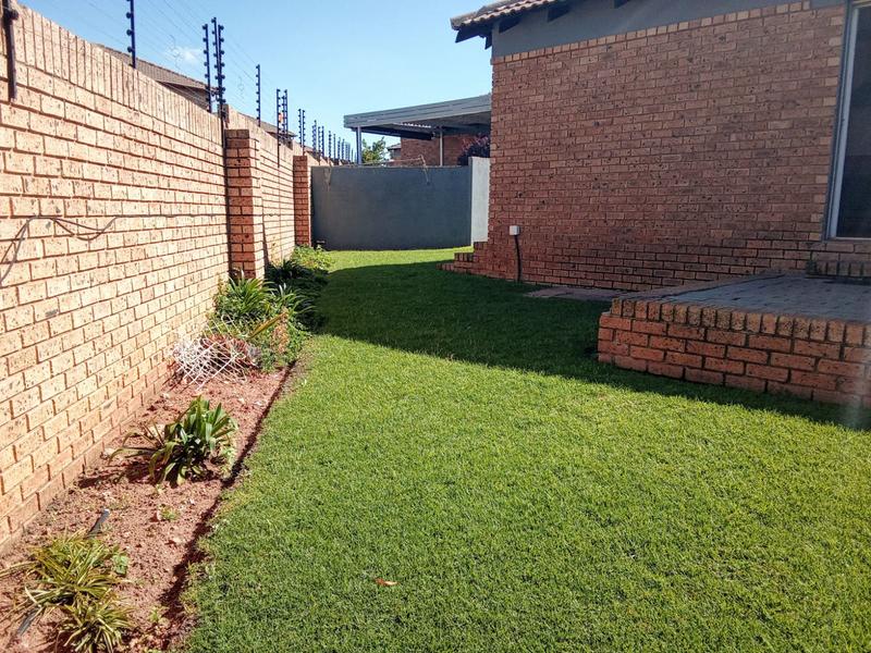 3 Bedroom Property for Sale in Halfway Gardens Gauteng