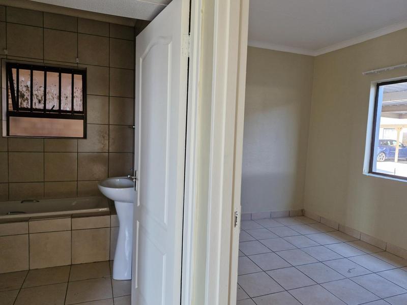 To Let 2 Bedroom Property for Rent in Brentwood Park Gauteng
